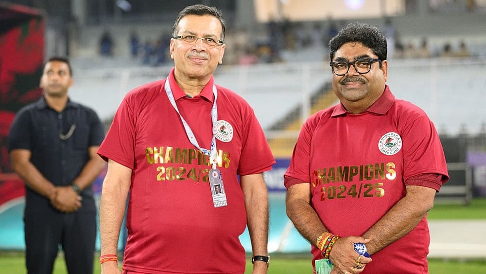 Mohun Bagan Super Giant owner Sanjiv Goenka with general secretary Debashis Dutta - File