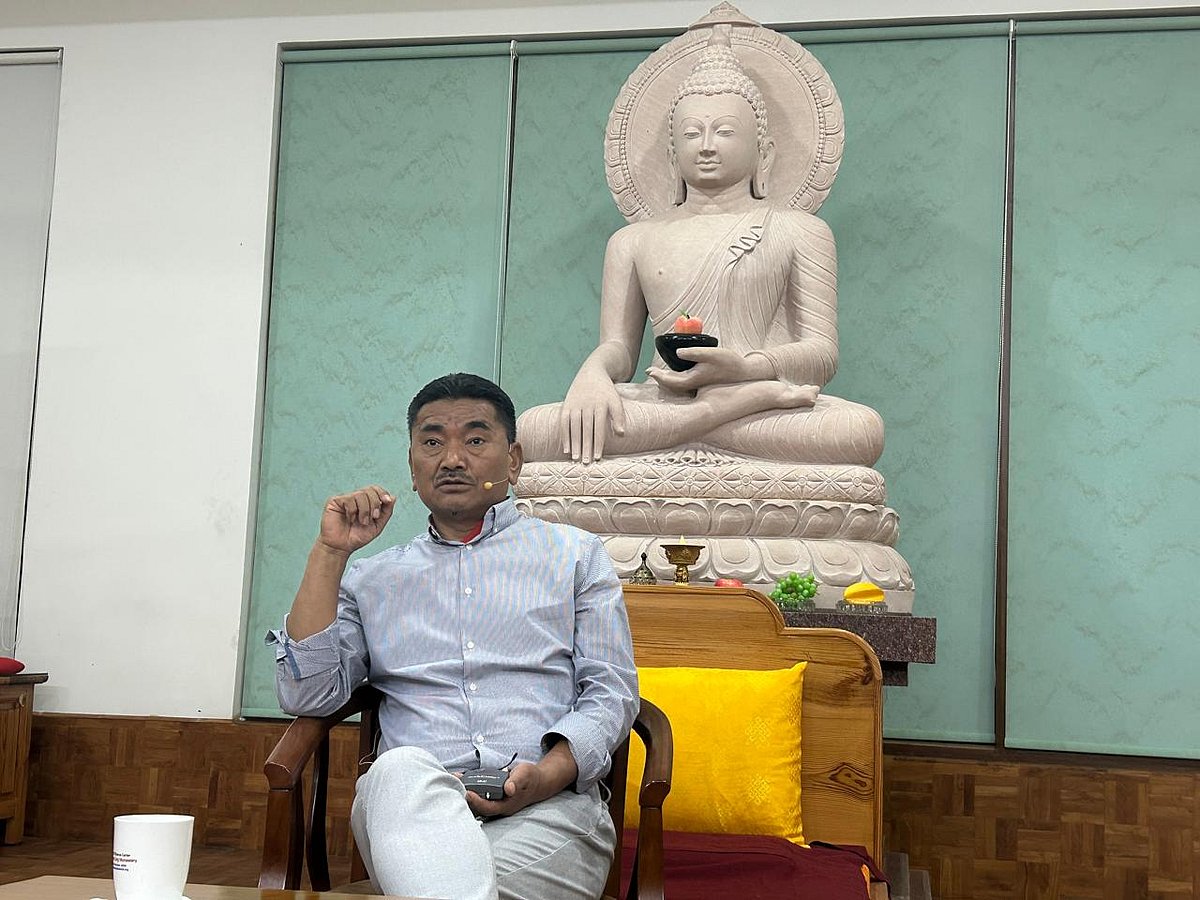 Dr Dorjee Rapten - null