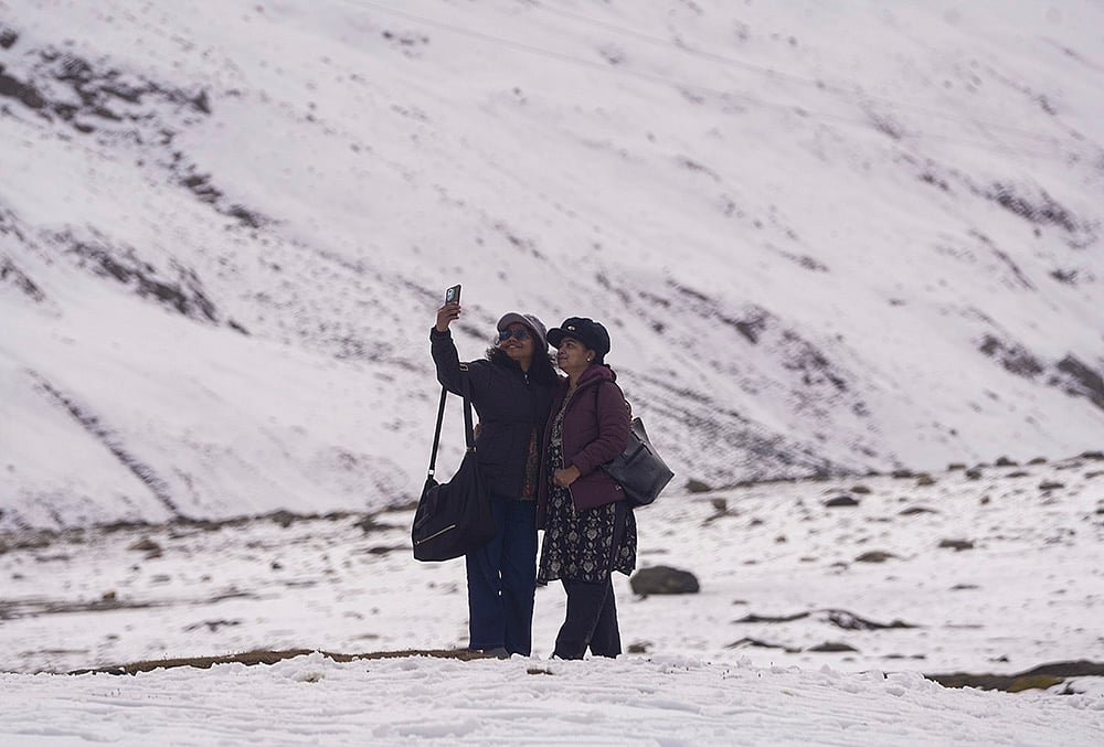 Zojila Pass weather advisory