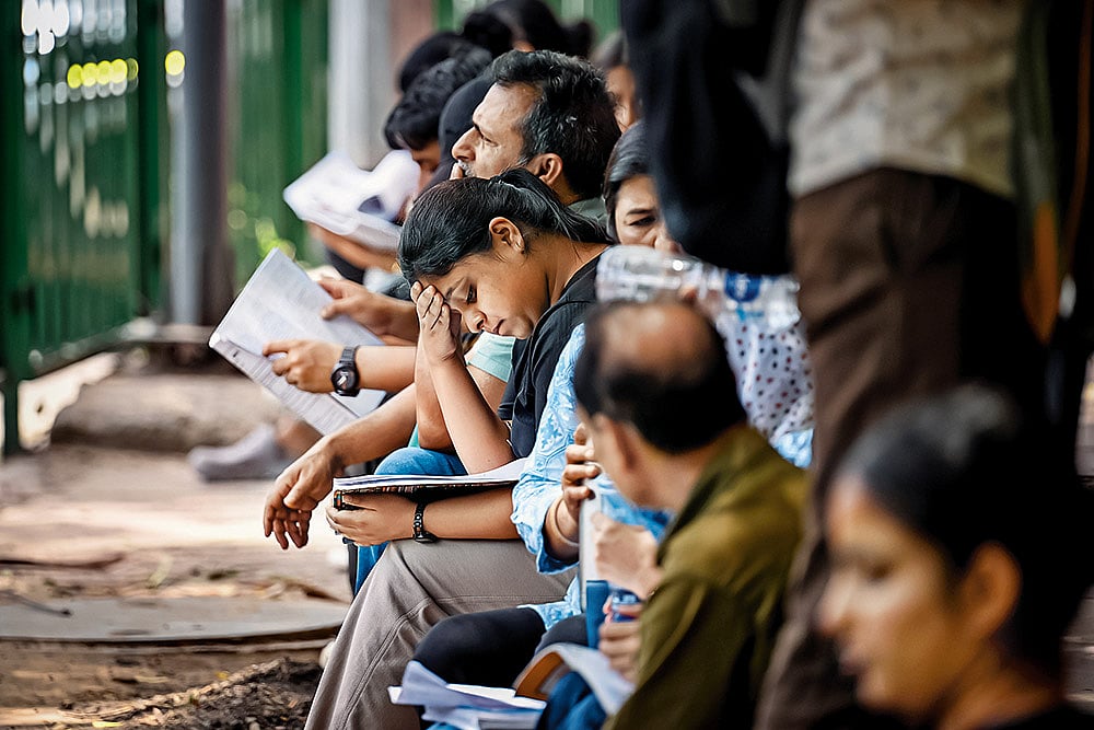 Banking on Sarkari Naukri: UPSC aspirants at an examination centre in New Delhi on May 23, 2026 - | Photo: Imago/Hindustan Times