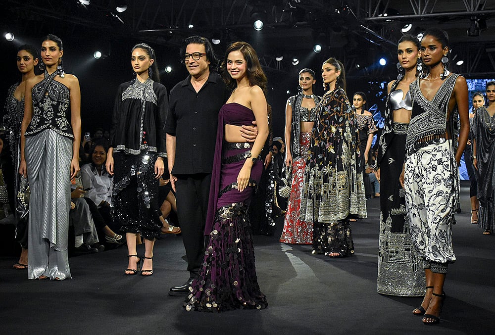 Designer Suneet Varma and actor Nitanshi Goel