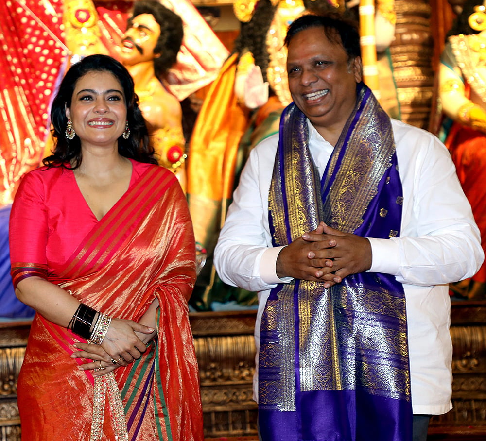Maharashtra Minister Ashish Shelar and Bollywood actor Kajol 