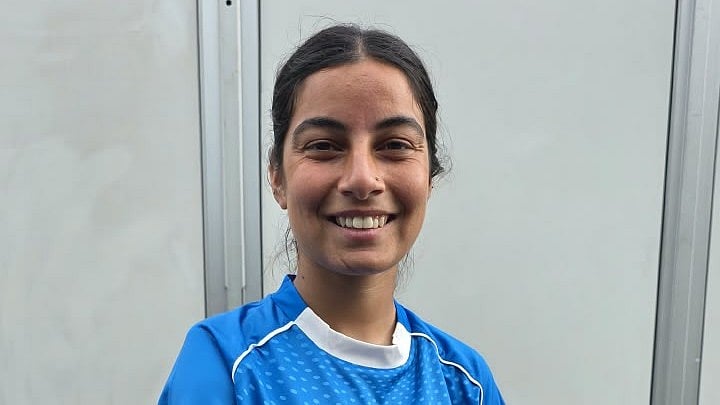 India's para archer Sheetal Devi scripts history in women's compound qualification round, shooting a magnificent 704 out of 720 to equal the world record and set a new Asian record.  - | Photo: SaiMedia