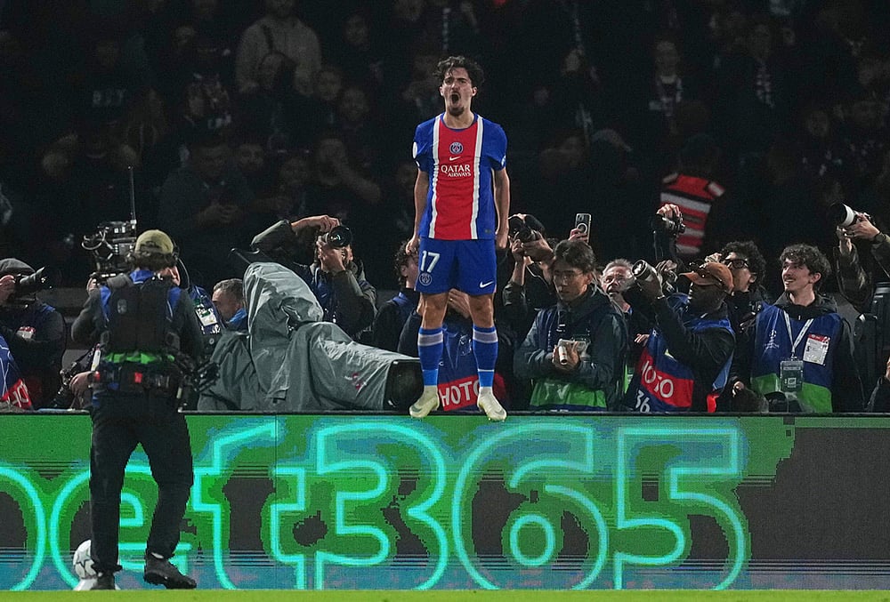 PSG vs FC Barcelona UEFA Champions League highlights-PSGs Vitinha