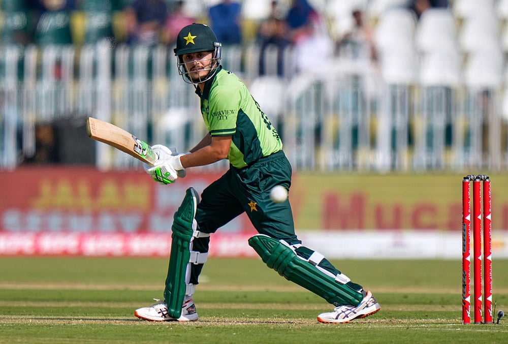 Pak vs Eng 2nd odi Cricket Pakistan Tri-Series highlights-Saad Baig