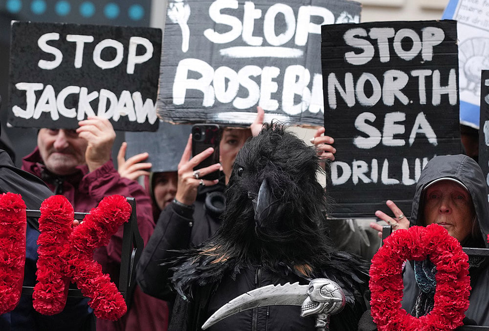Fossil Free London stop Jackdaw
