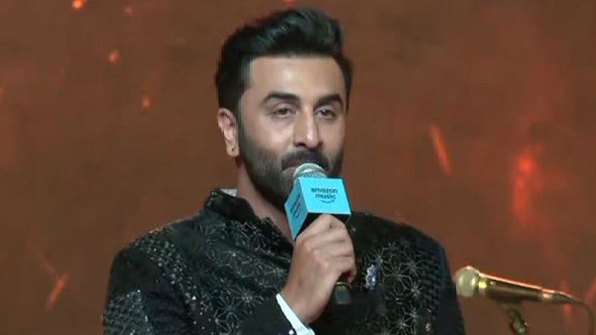 Ranbir Kapoor apologises for Dussehra gaffe - X