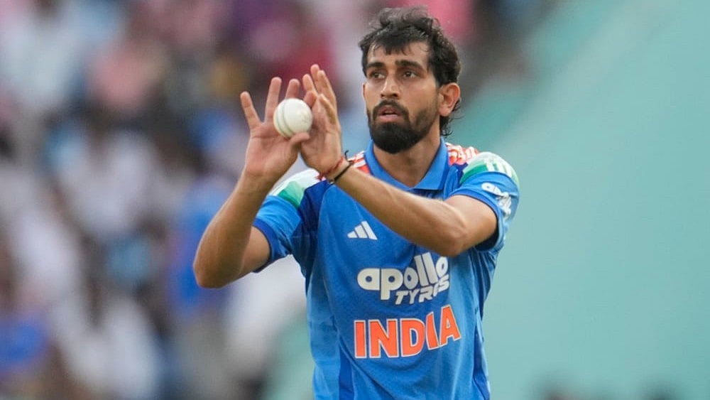 | Photo: AP/Manish Swarup : India's Prince Yadav prepares to bowls a delivery during the second ODI cricket match between India and Afghanistan in Lucknow.