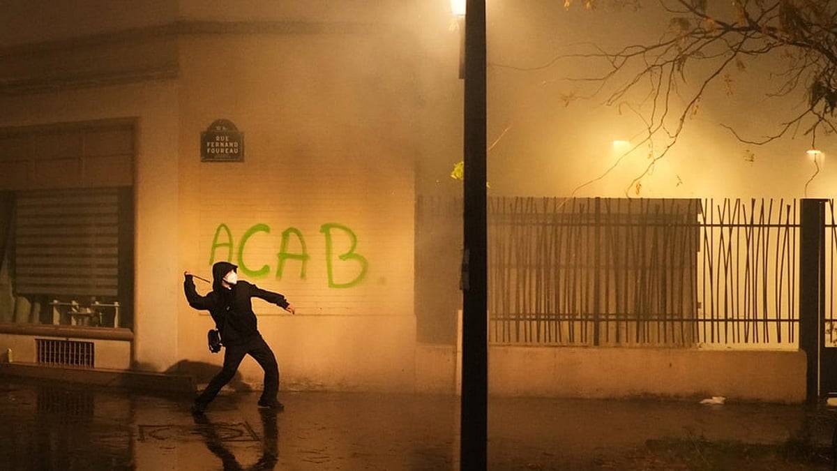 Paris riots 2026
