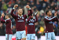Aston Villa Vs Man City: Jackson Brace Seals 2-1 Win For Villans, Ends Cityzens’ Unbeaten Premier League Run | Photo: AP/Morgan Harlow : Aston Villa players celebrate their victory at the English Premier League soccer match between Aston Villa and Manchester City in Birmingham, England, Saturday, Oct. 24, 2026.
