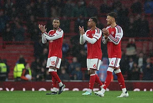 | Photo: AP/Ian Walton : Arsenal's Ezri Konsa, left, Gabriel, center, and Ben White walk off the pitch after the English Premier League soccer match between Arsenal and Everton in London, Saturday, Oct. 24, 2026.