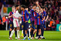 | Photo: AP/Jose Breton : Barcelona's Pedri applauds fans at the end of the Spanish La Liga soccer match between FC Barcelona and Real Madrid in Barcelona, Spain, Sunday, Oct. 25, 2026.