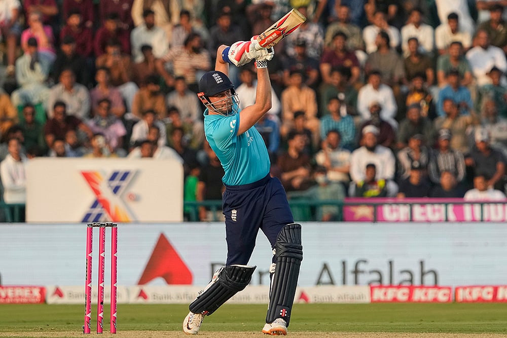Gus Atkinson ENG vs PAK 4th ODI