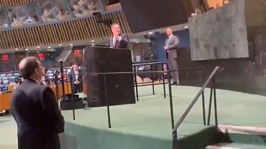 US Ambassador Mike Waltz and Cuban Foreign Minister Bruno Rodríguez Parrilla clash - X