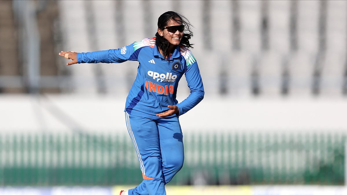 X/@BCCIWomen : Vaishnavi Sharma claimed her maiden international five-wicket haul (5/39) as India bowled Zimbabwe out for 131.