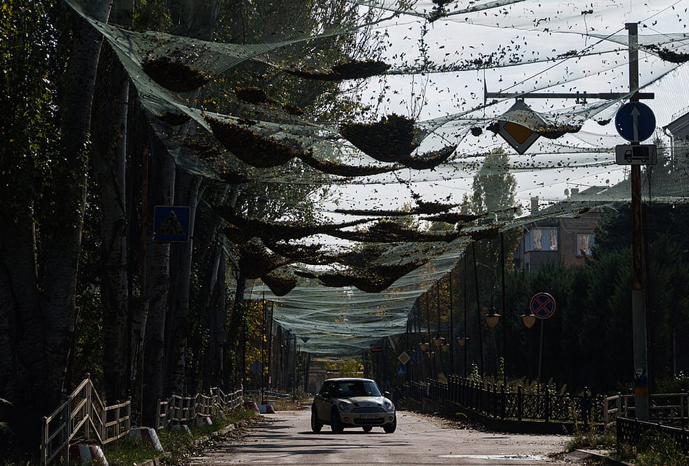 Ukraine anti-drone road nets
