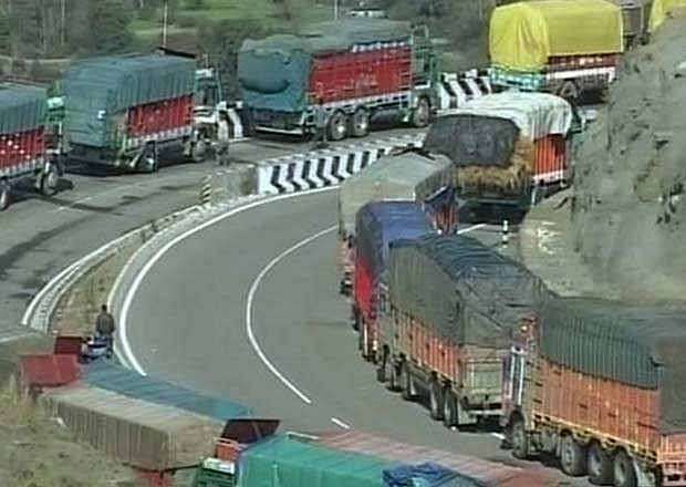 Darbar move: Srinagar-Jammu highway to witness traffic curbs for two days - null