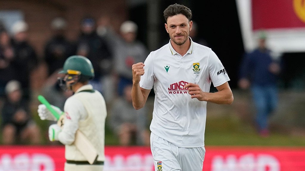 South Africa's Marco Jansen, right, celebrates the wicket of Australia's Josh Hazlewood on day five of the second cricket test match between South Africa and Australia, in Gqeberha. - Themba Hadebe/AP Photo