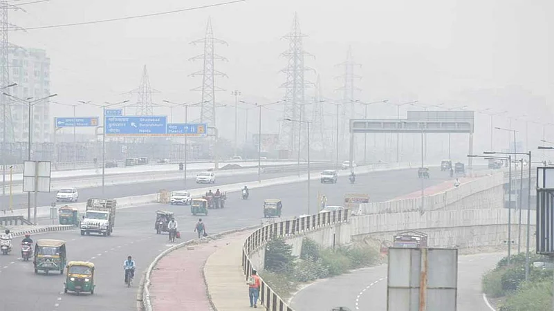 delhi weather report