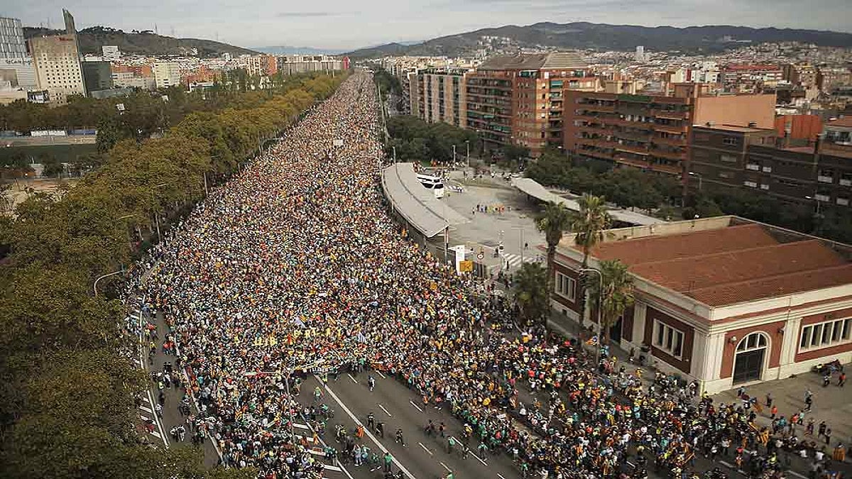 Violence Erupts After Pro-Catalan Protest In Barcelona