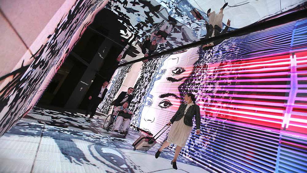 Decoding Art