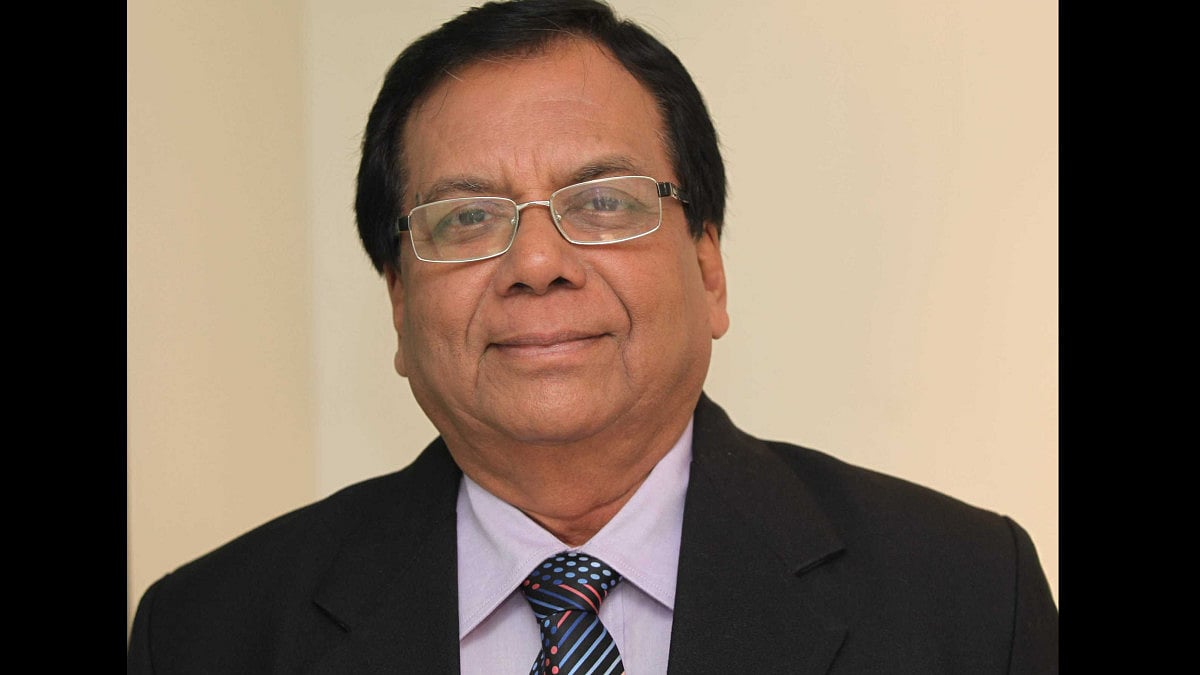 Veteran journalist Dinkar Raikar - null