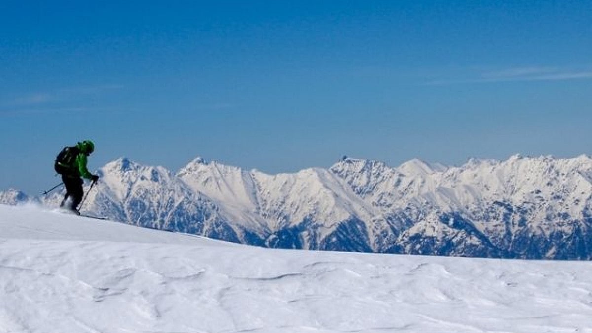Gulmarg covered in snow. 