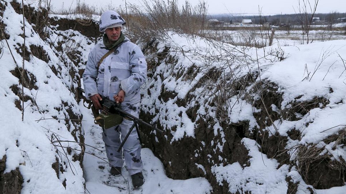 Ukraine Urges Calm, Saying Russian Invasion Not Imminent