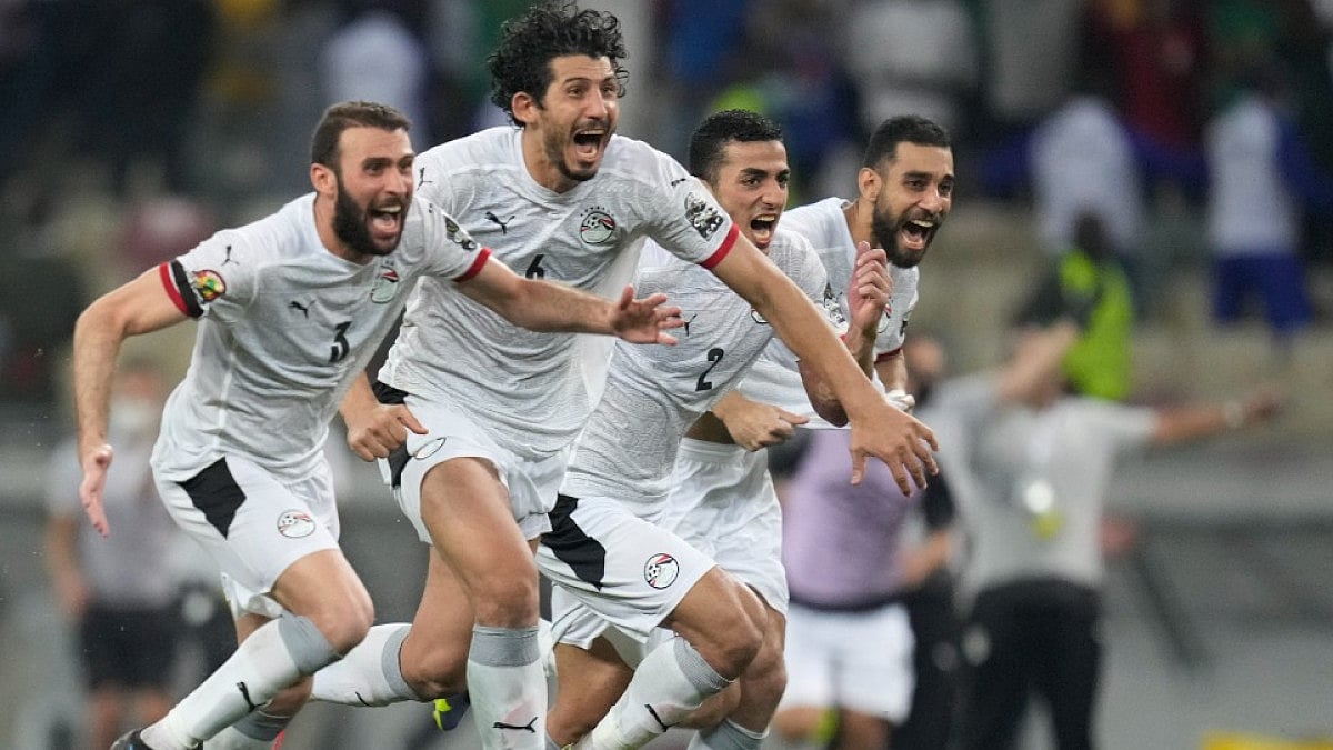 Egypt players celebrate after the penalty shoot-out win over Ivory Coast in AFCON 2021.