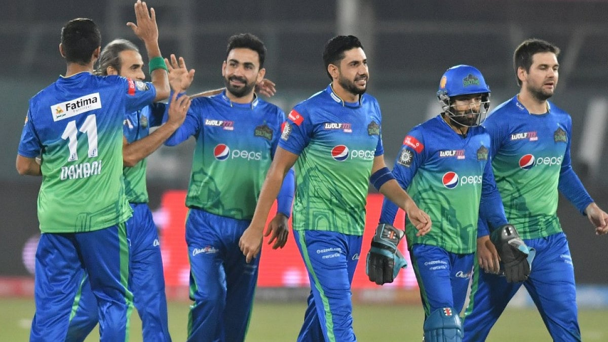 Multan Sultan players celebrate their victory over Karachi Kings in the Pakistan Super League 2022.