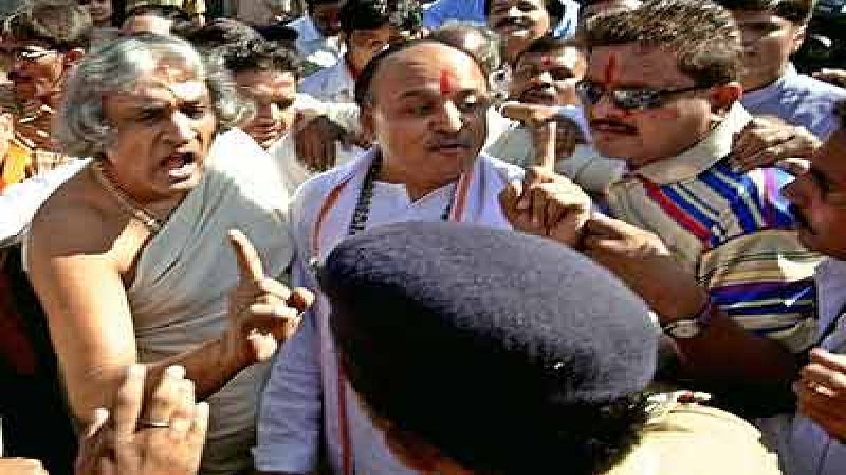 2002: Gujarat: The Train Stopped At Godhra