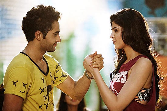 Lekar Hum Deewana Dil