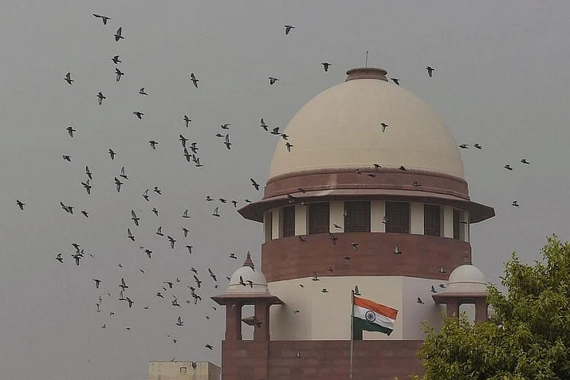 Supreme Court Allows Centre To Review Vodafone Idea’s Plea Against DoT’s AGR Demand