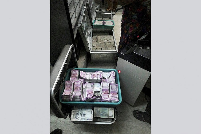 Was The ATM Thief Dumb To Believe GPS Rumours In New Notes?