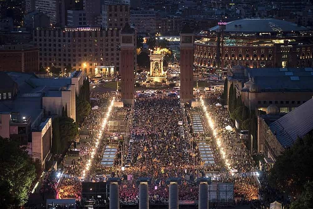 Catalonia Threatens Independence After Chaotic Vote, Spanish PM Says No Polling Took Place