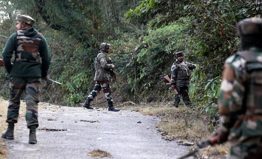 2 Cops, A Civilian Injured In Grenade Attack In J&K's Kulgam