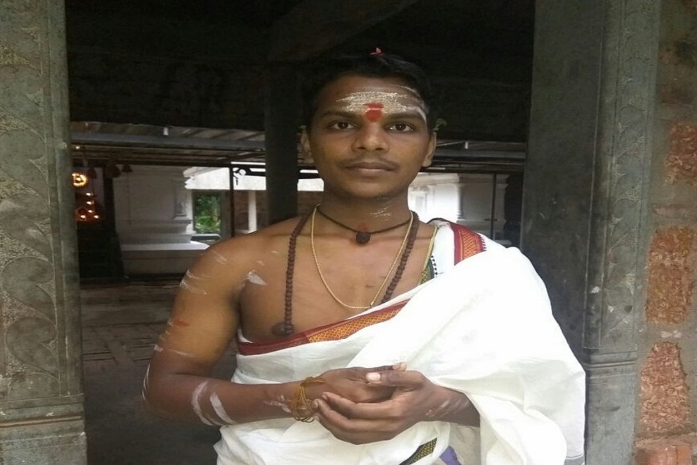 Yedu Krishna- Meet The First Dalit Priest Recruited By Travancore Devaswom Board of Kerala