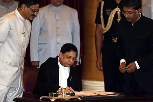 Chief Justice Evokes Ambedkar On Law Day, Says Constitution Working, Flexible And Strong Enough to Hold Country Together During War And Peace