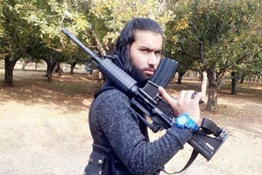 Photo Shows Hizbul Mujahideen Militant With Rifle Used By US Army, Probe Ordered
