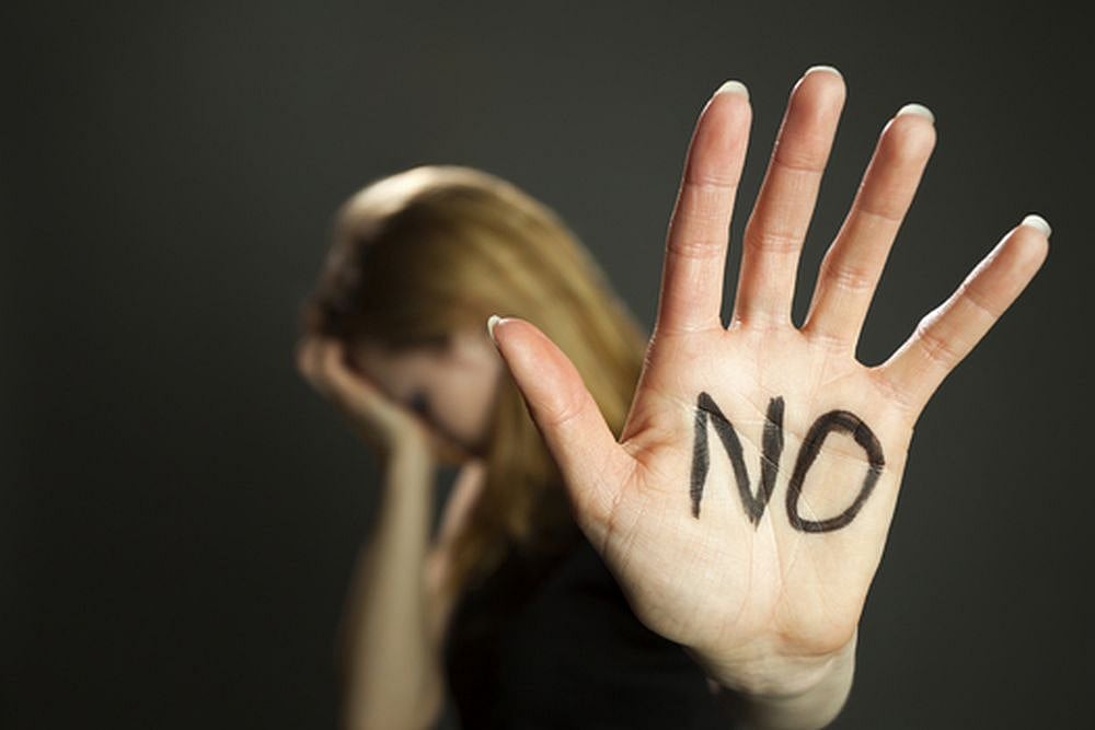 Pakistani-Origin Sex Gangs Target White Girls in UK, Says Report