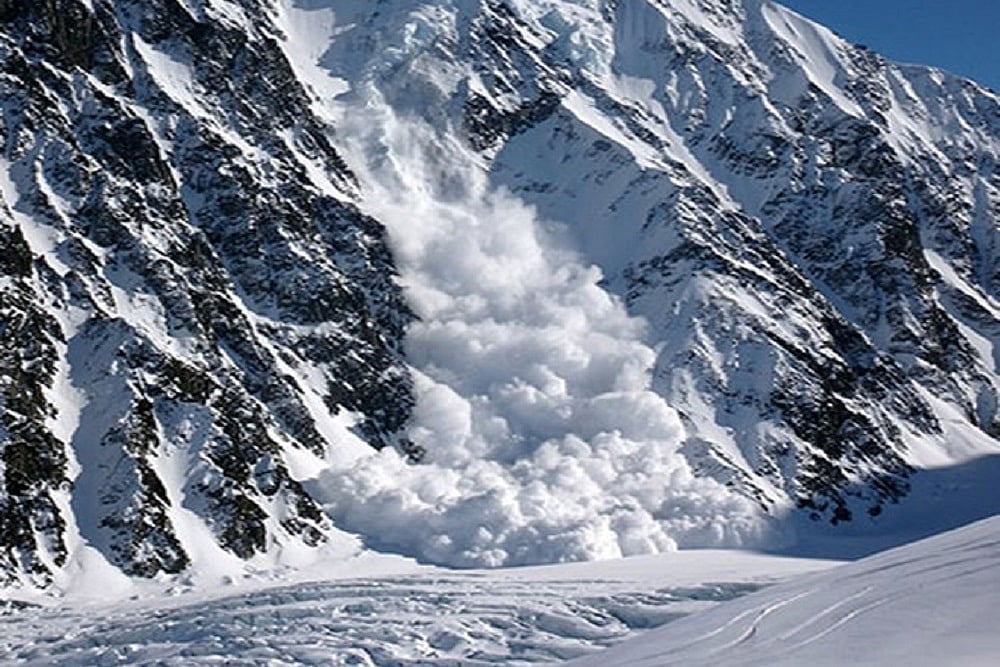 Jammu And Kashmir: Hopes Fade For Finding Alive Missing Army Soldiers In Avalanche