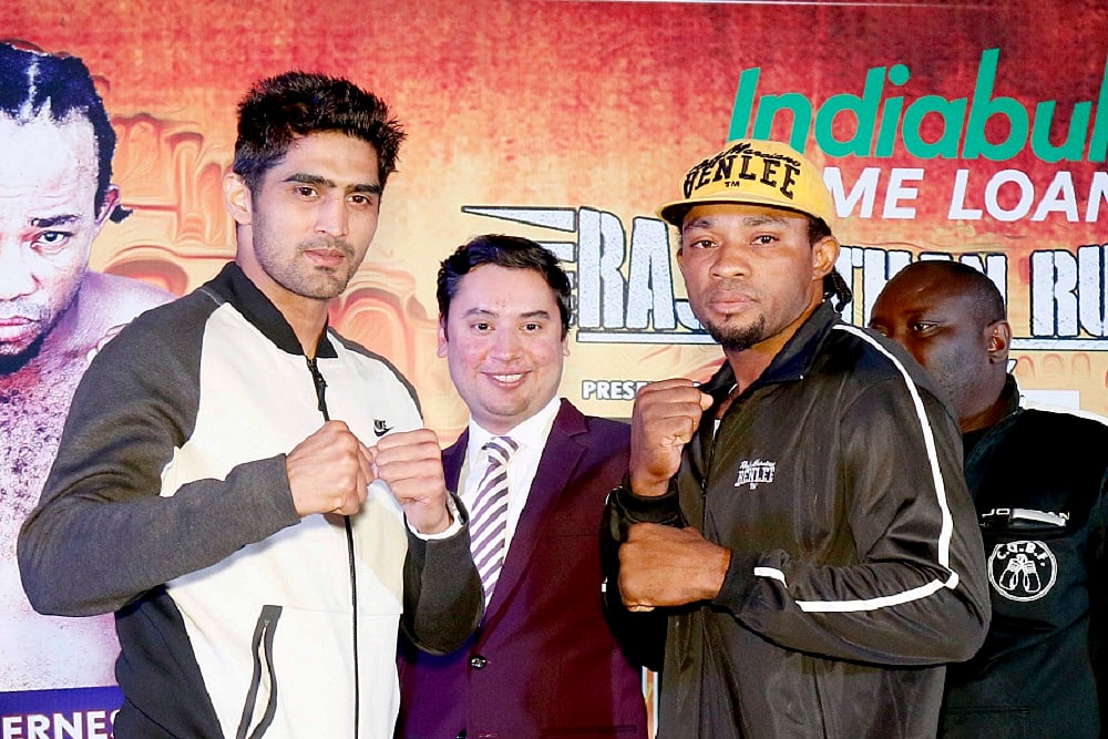 Vijender Singh Wins 10th Successive Professional Bout After Beating African Champion Ernest Amuzu - null