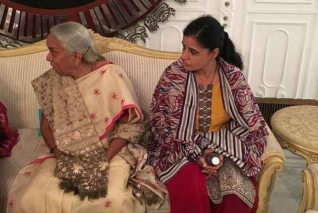 'Metallic Substance' Found In Jadhav's Wife's Shoes: Reports Pak Media