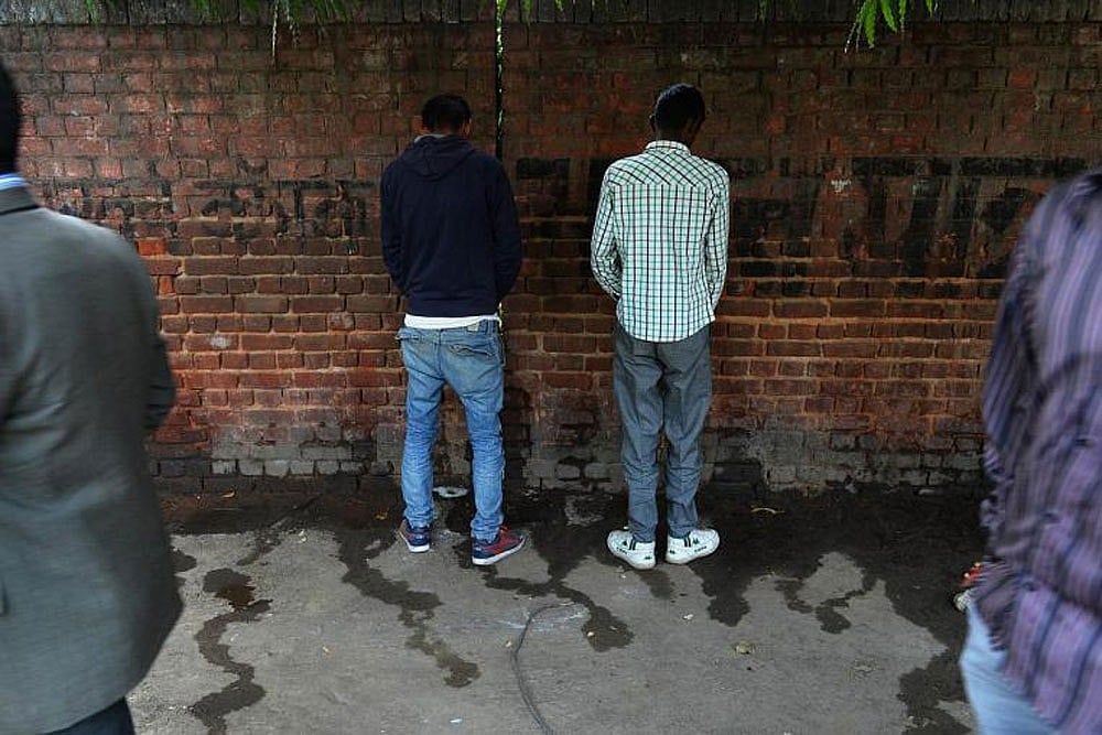 Hyderabad Cops To Use <em>'Lathi, Seeti'</em> To Stop People From Urinating In The Open