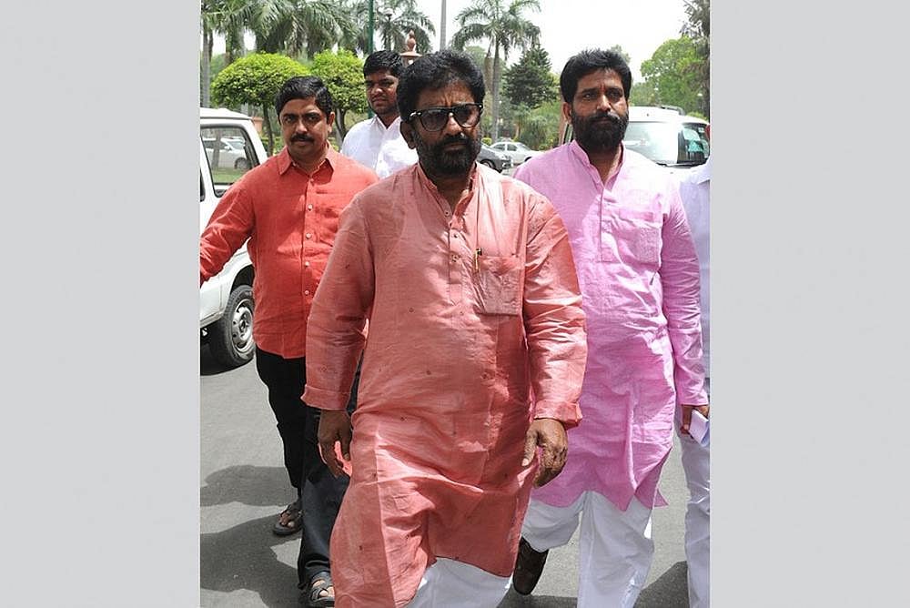Shiv Sena MP Gaikwad Fields Look-Alike To Fool Selfie-Seekers And Reporters