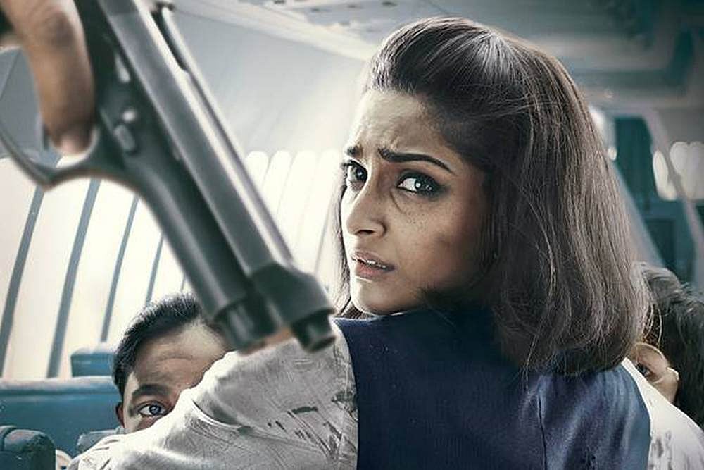 Akshay Kumar Wins Best Actor For <em>Rustom</em>, <em>Neerja</em> Named Best Hindi Film