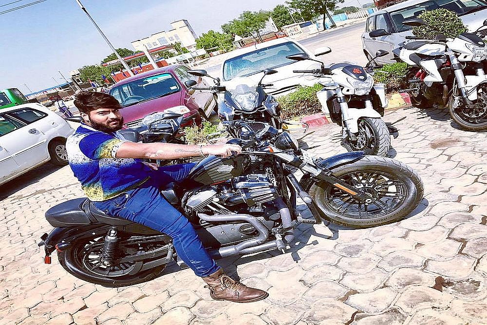 Delhi: 24-Year-Old Racing High Capacity Motorcycle Dies In Crash At Mandi House