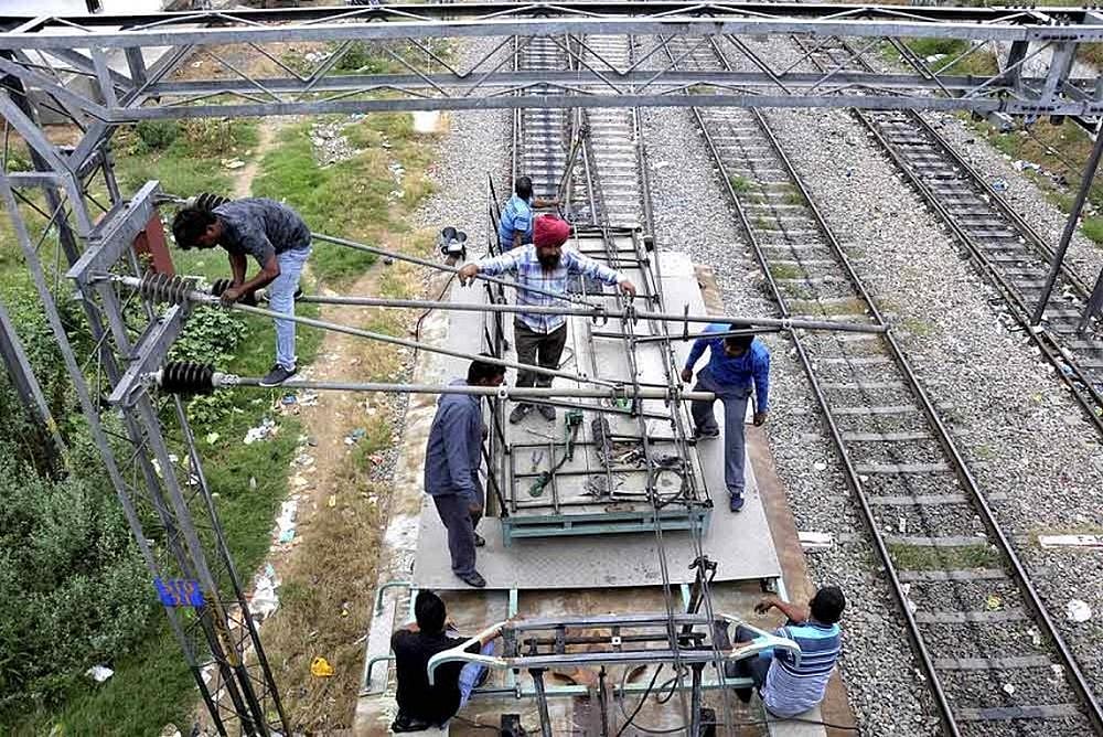 Ten Thousand Railway Employees Pulled Out Of Officials' Houses, Will Return To Track Safety Jobs