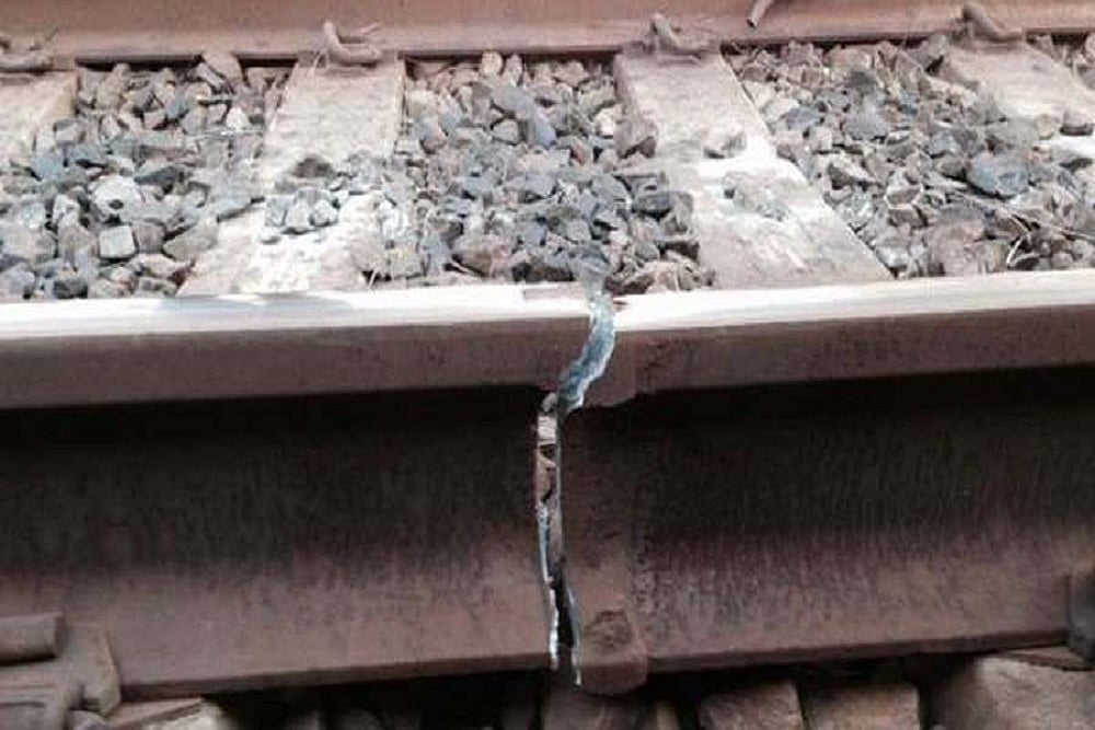 Locals Flag Rail Fracture In Uttar Pradesh's Farrukhabad, Mishap Averted