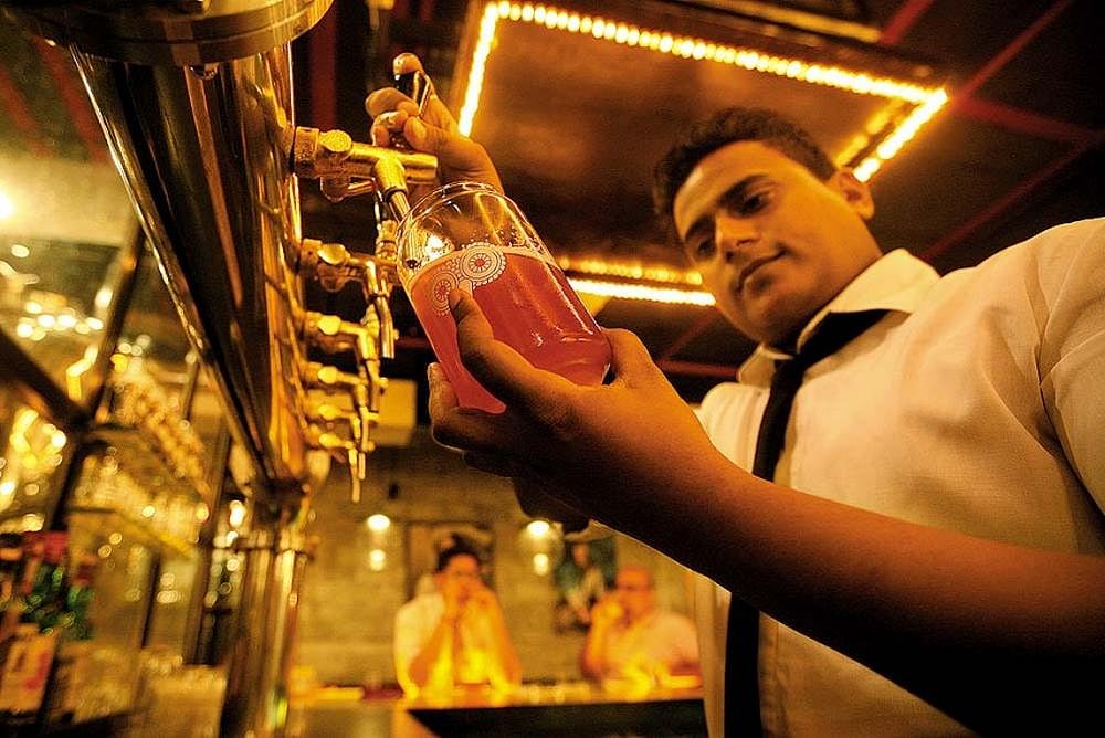 Payment For Alcohol Should Be In Digital Mode, Traders Body Suggests To Government